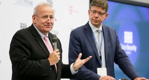 Im Rahmen des Cyber Security Summit 2013 gaben Art Coviello, Vorstandsvorsitzender RSA Security, und Reinhard Clemens, Vorstand T-Systems, die Partnerschaft bekannt.