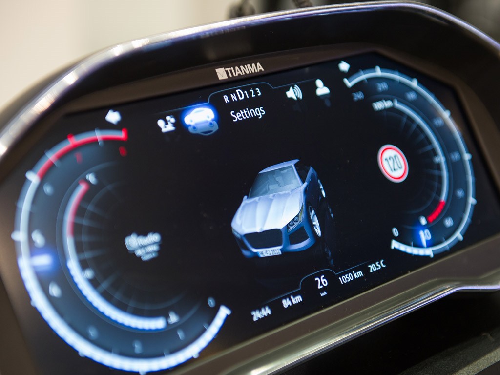 foto-c-electronica-display-smart-car