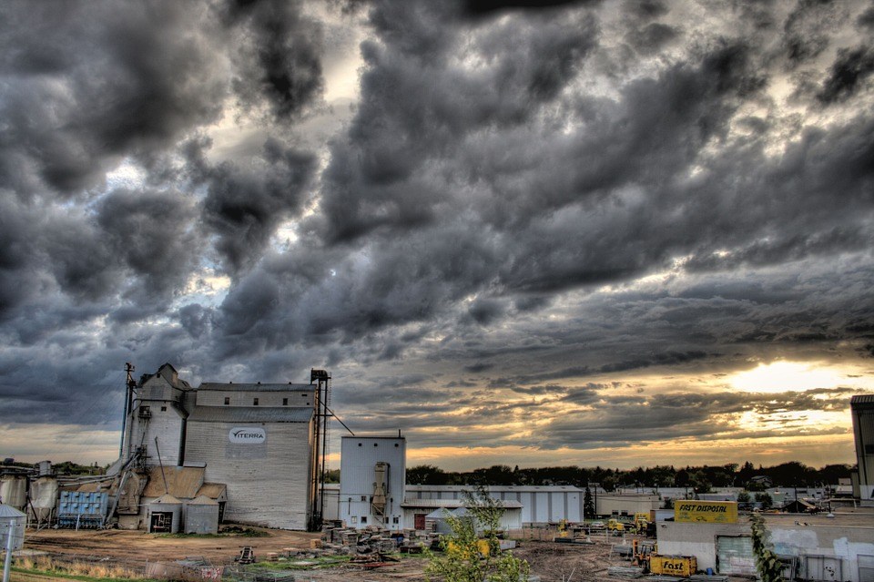 foto cc0 pixabay skeeze wolken silo