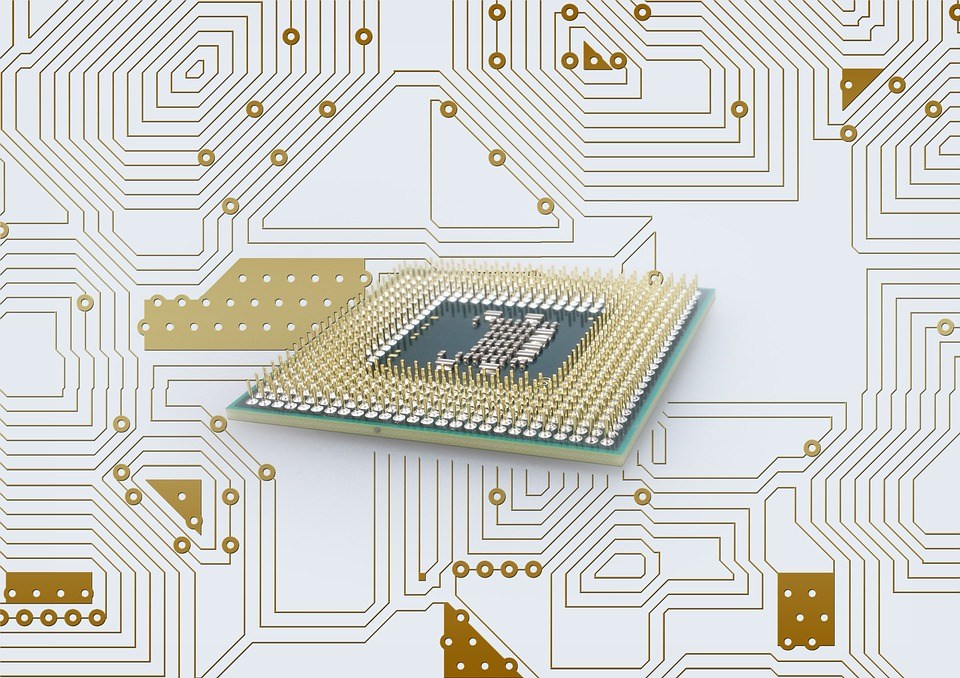 foto-cc0-pixabay-geralt-chip-platine-gold