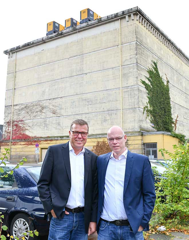 Uwe Jambroszyk, Sales Manager (l.) und Andres Dickehut, CEO von Consultix (r.). 